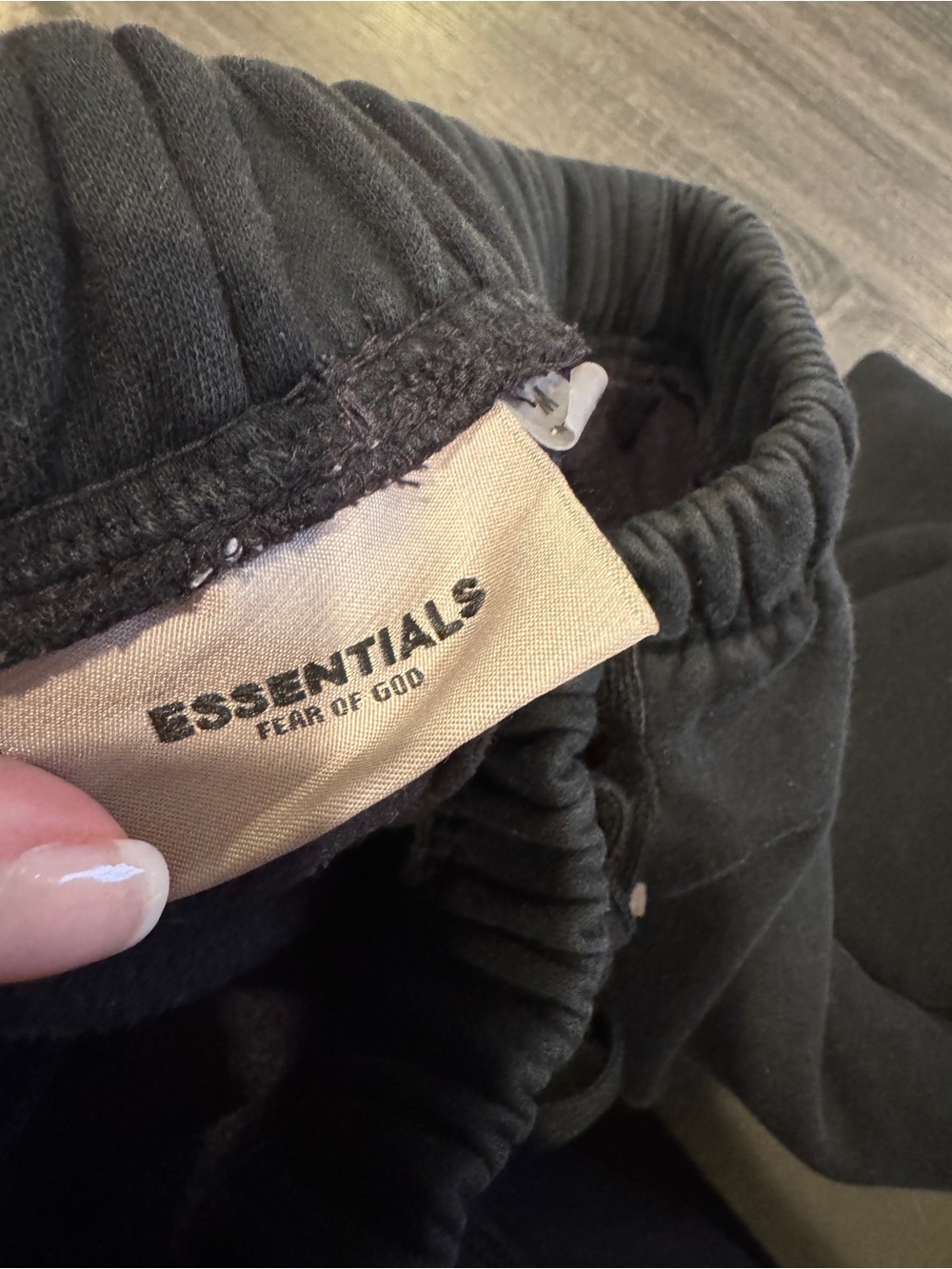Fear of God Essentials Black Sweatpants - Picture 3 of 6
